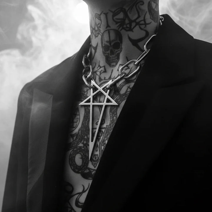 Rebel Star Chain Necklace