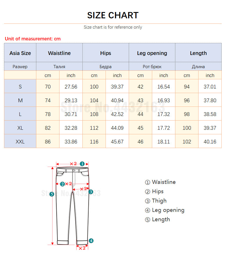 Size chart for men’s baggy jeans with a wide-leg design, showing measurements in cm and inches for Asia sizes S to XXL. Includes waistline, hips, leg opening, and length details plus a diagram of measurement points—a staple in Korean fashion.