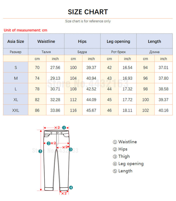 Size chart for men’s baggy jeans with a wide-leg design, showing measurements in cm and inches for Asia sizes S to XXL. Includes waistline, hips, leg opening, and length details plus a diagram of measurement points—a staple in Korean fashion.