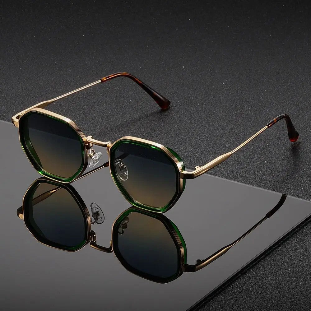 Horizon Sunglasses - Gold / Forest Fade
