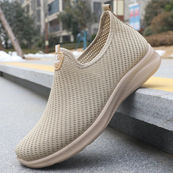 Momentum Knit Running Shoes